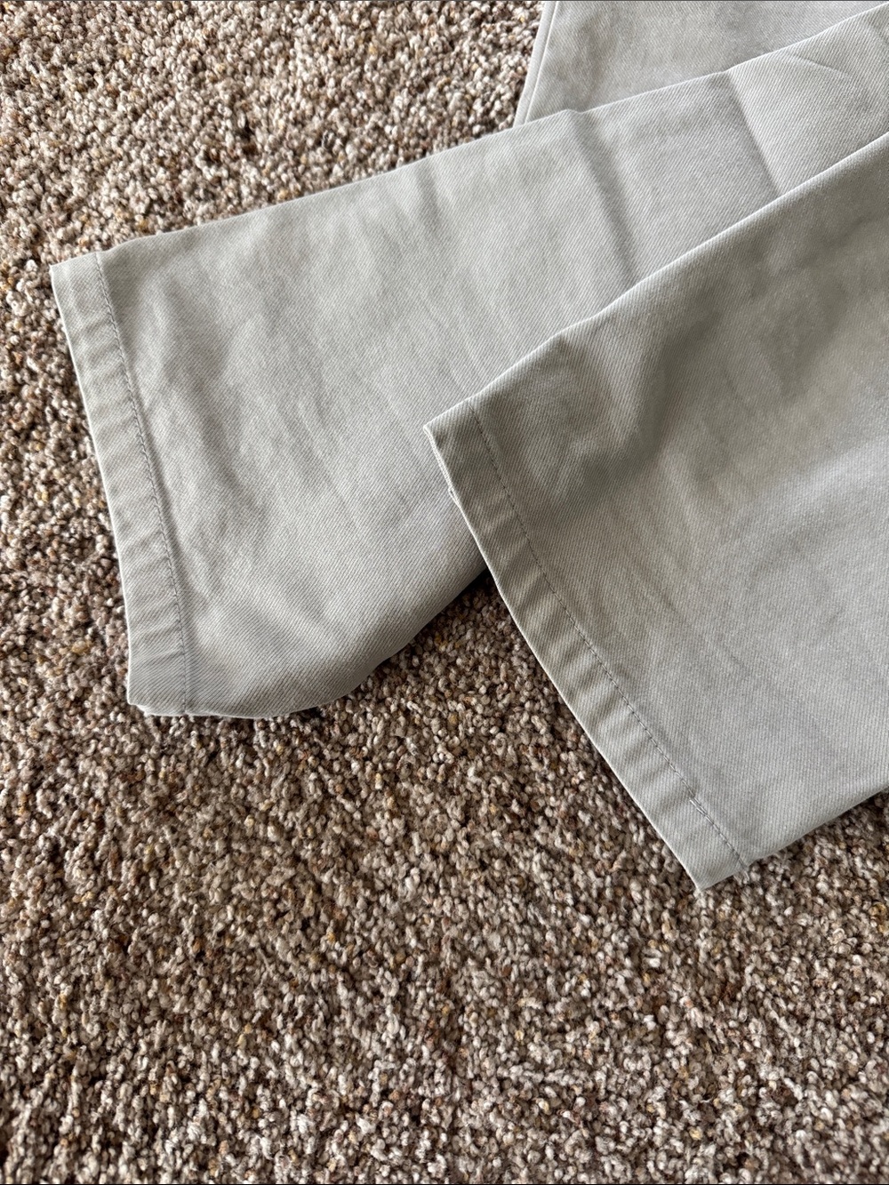 Men's banana republic Light Gray traveler pant Slim Straight - Picture 3 of 5